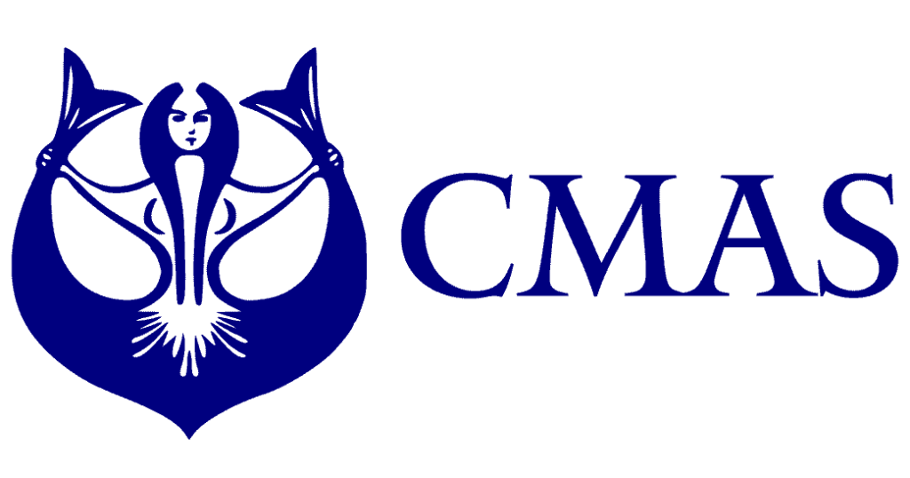 ダイビング指導団体CMASのロゴマーク　CMASとは世界160の国々が加盟する国際機関=世界水中連盟です。